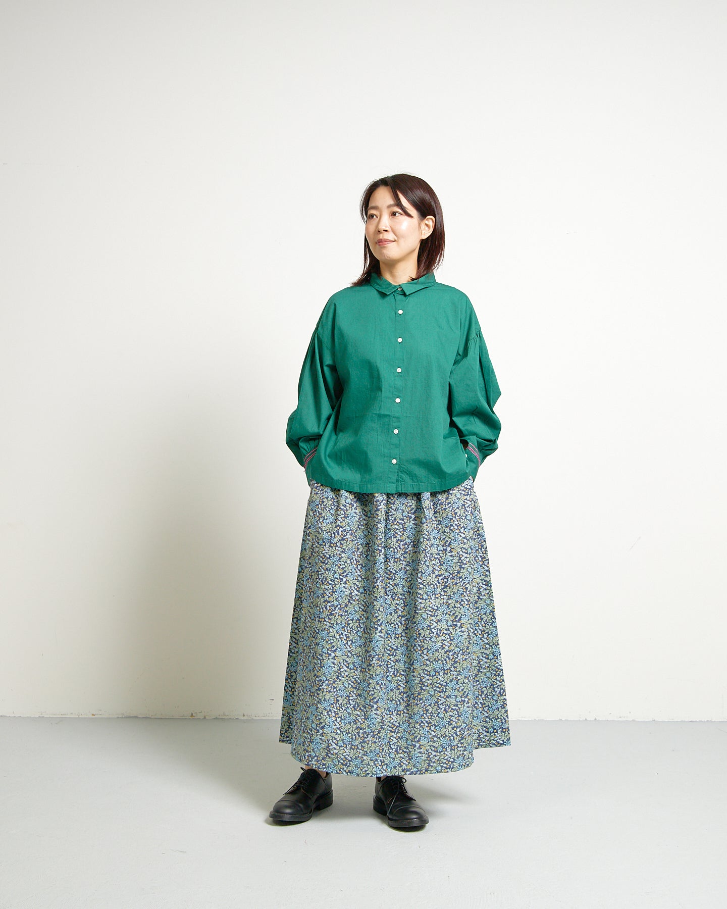 A VIEW FROM HERE FAIRTRADE COTTON × SMOCKING REGULER SHIRTS SJI-22061101