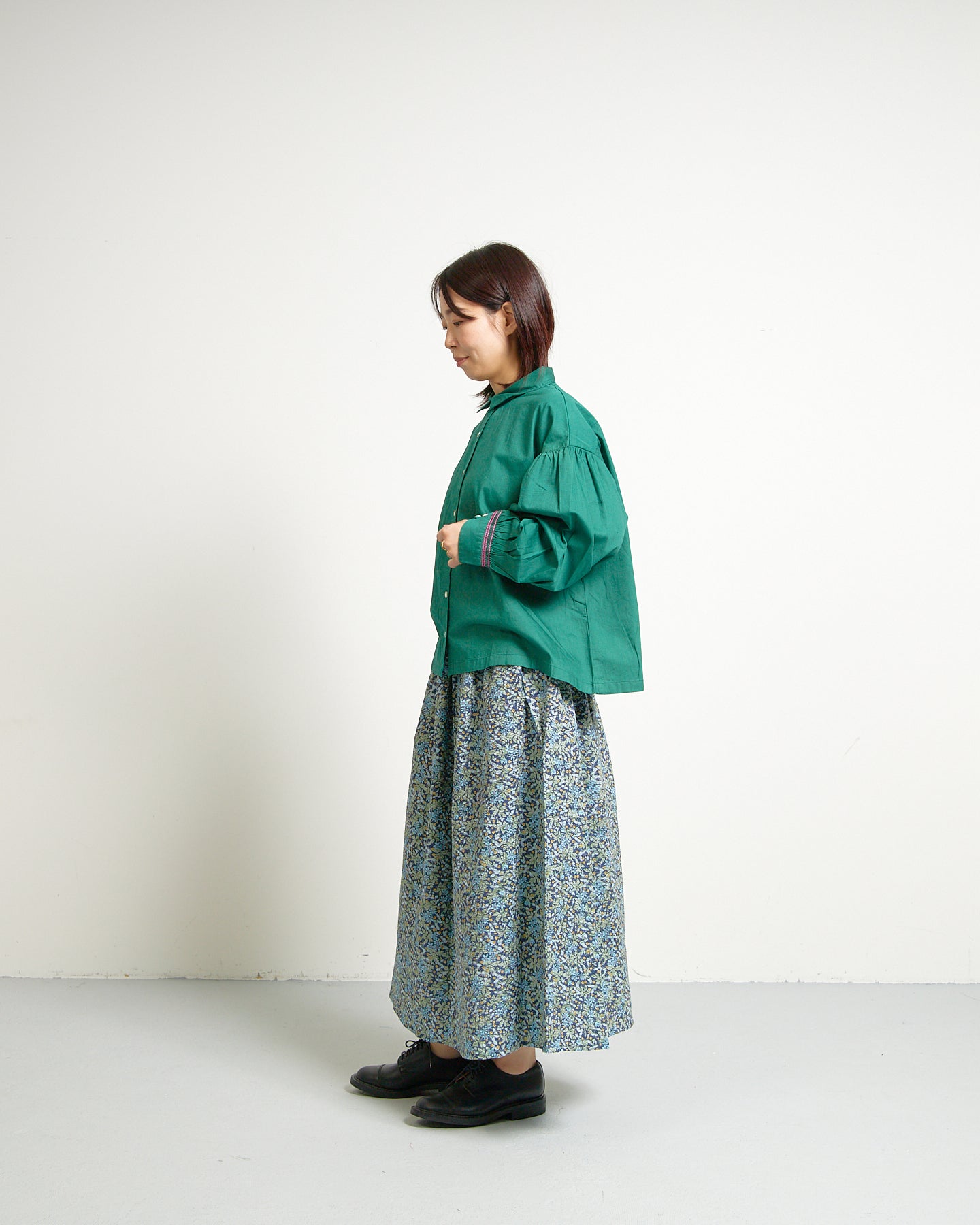 A VIEW FROM HERE FAIRTRADE COTTON × SMOCKING REGULER SHIRTS SJI-22061101
