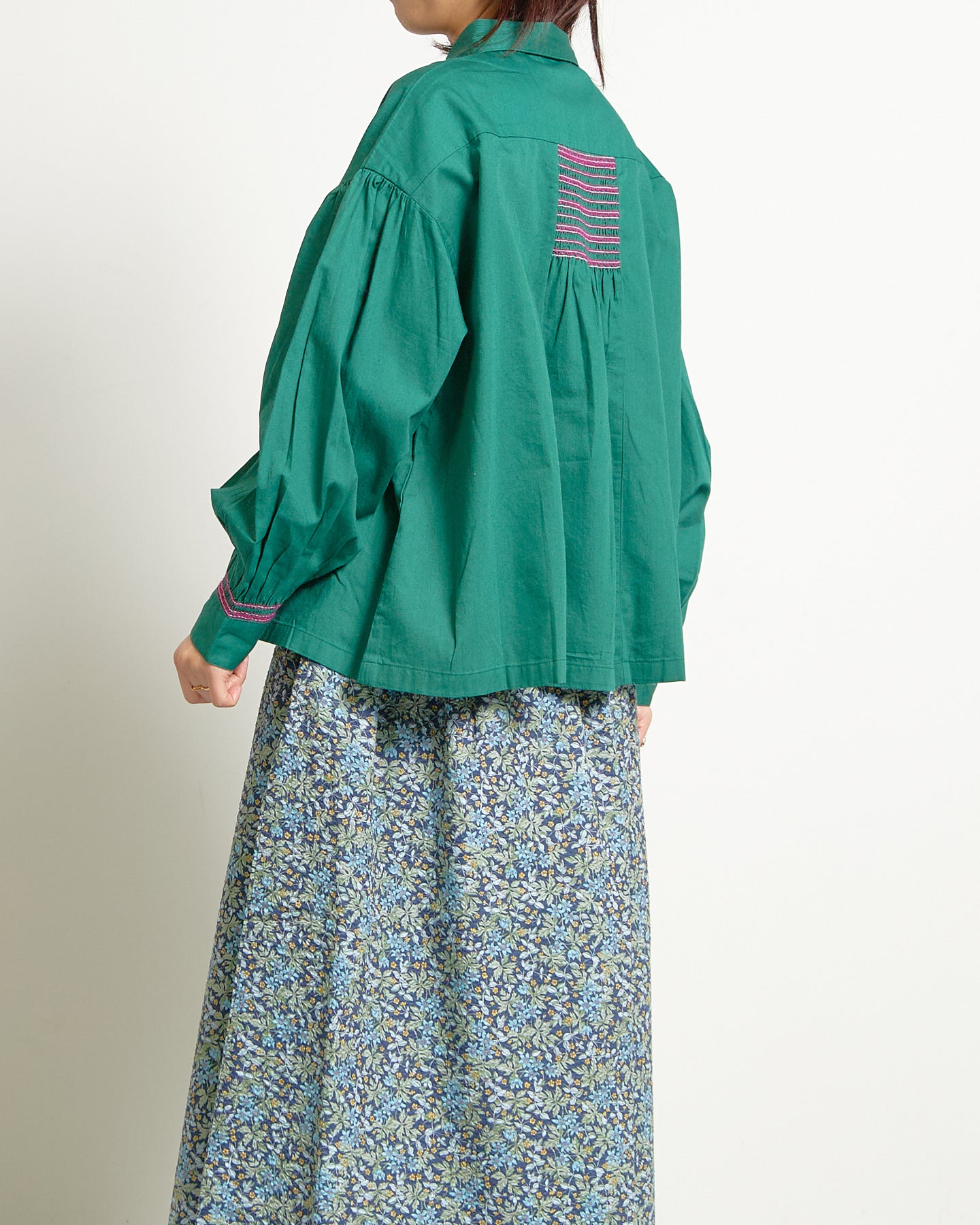 A VIEW FROM HERE FAIRTRADE COTTON × SMOCKING REGULER SHIRTS SJI-22061101