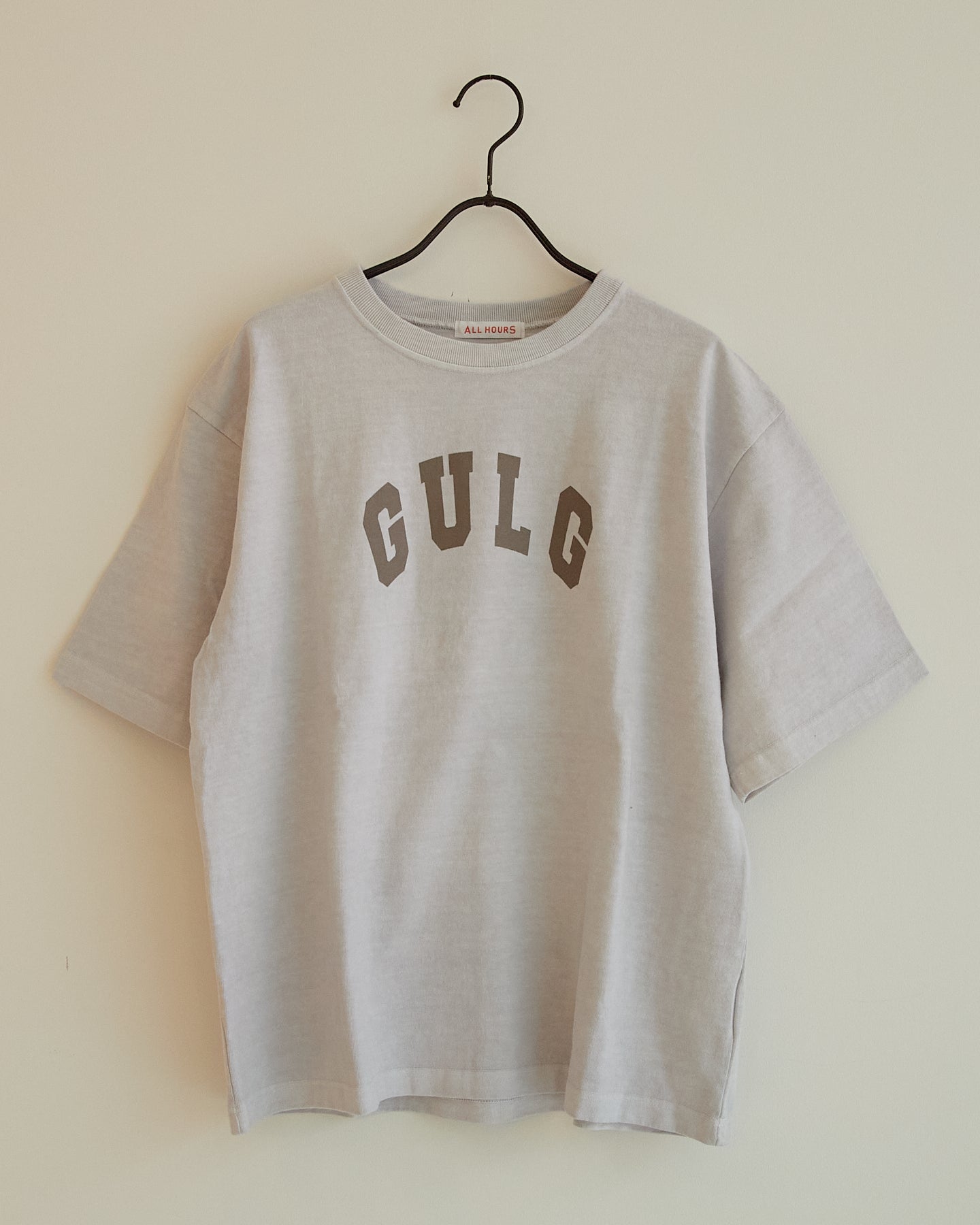 ALL HOURS 6OZ MIDI WEGHT GARMENT DYED "GLUG" AMAH0716