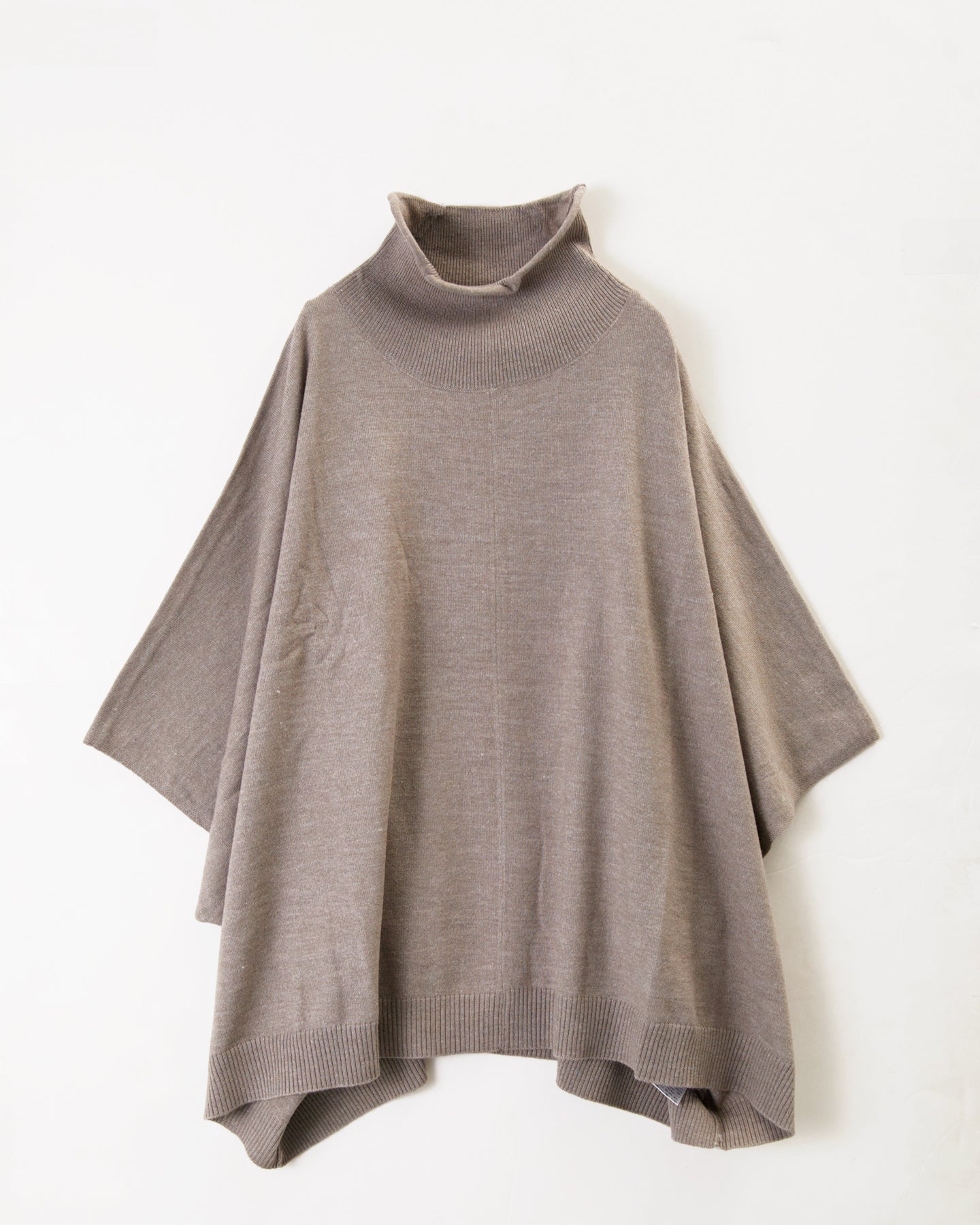 LILOU+LILY HIGHT GAUGE KNIT BOTTLE NECK CAPE 2403YO-0817-1
