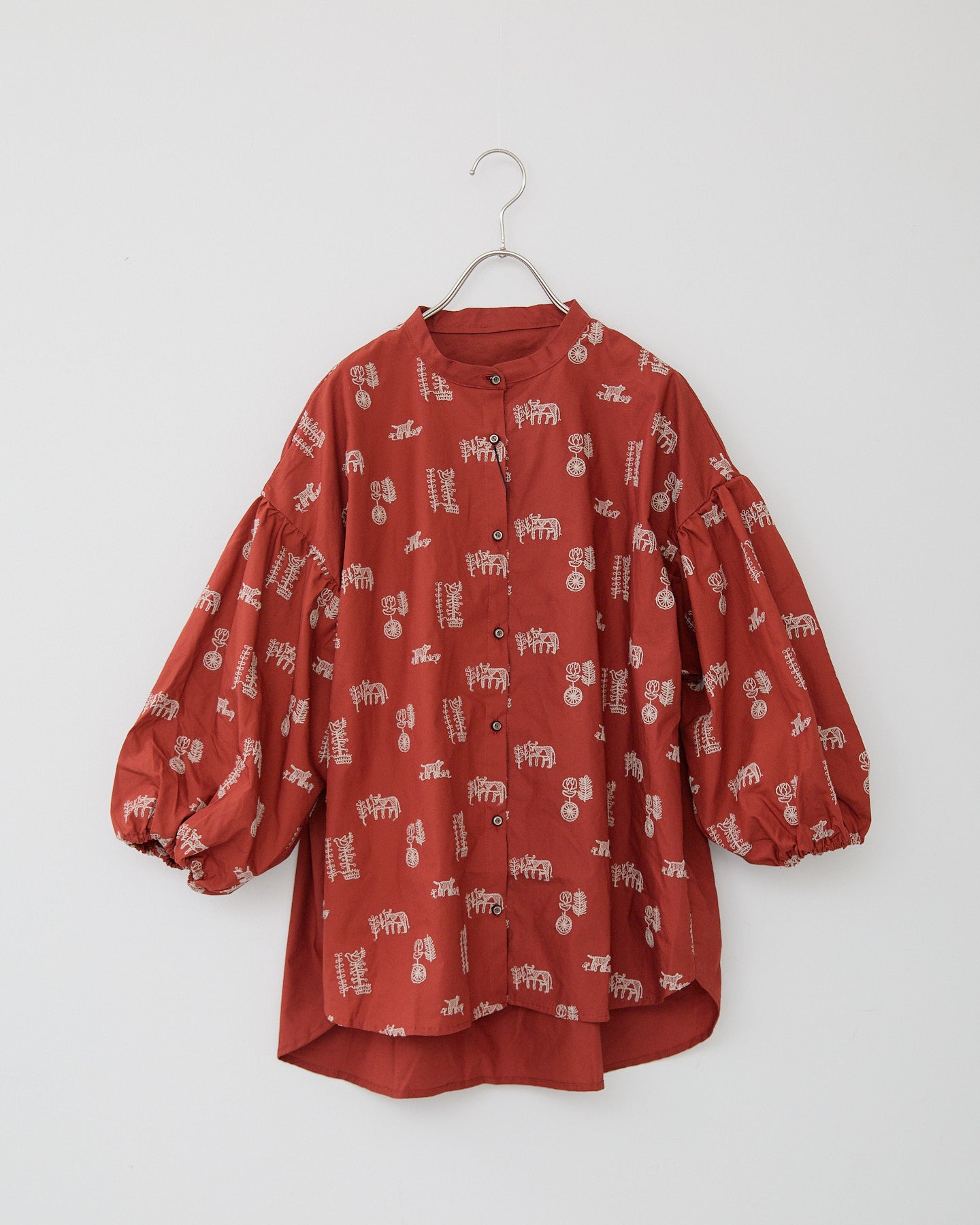 LILOU+LILY 50TYPEWRITER EMBROIDERY BLOUSE PM2503-1