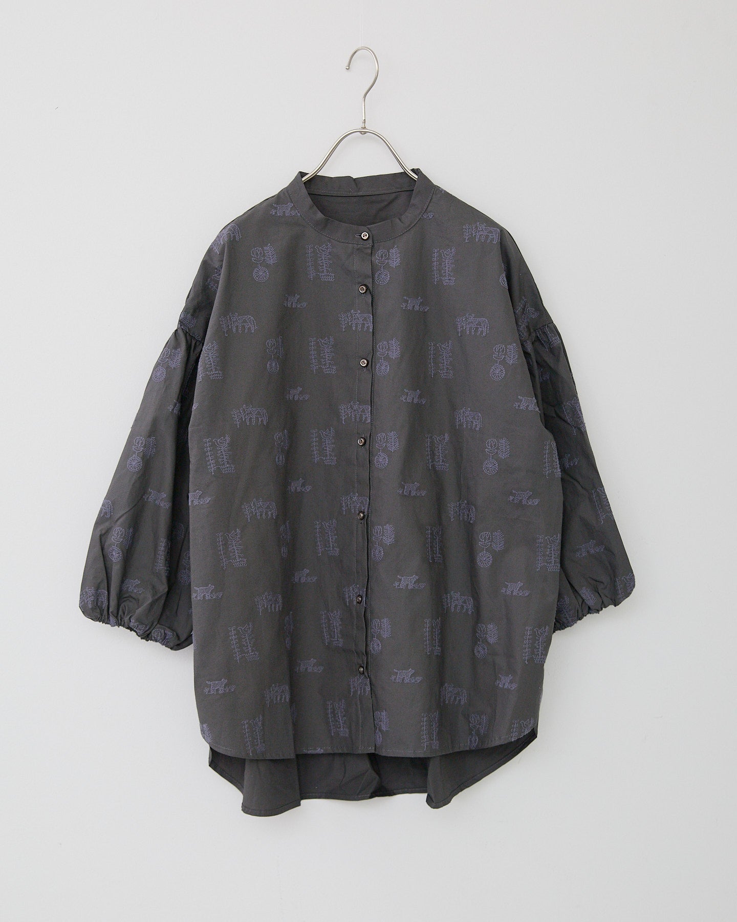 LILOU+LILY 50TYPEWRITER EMBROIDERY BLOUSE PM2503-1