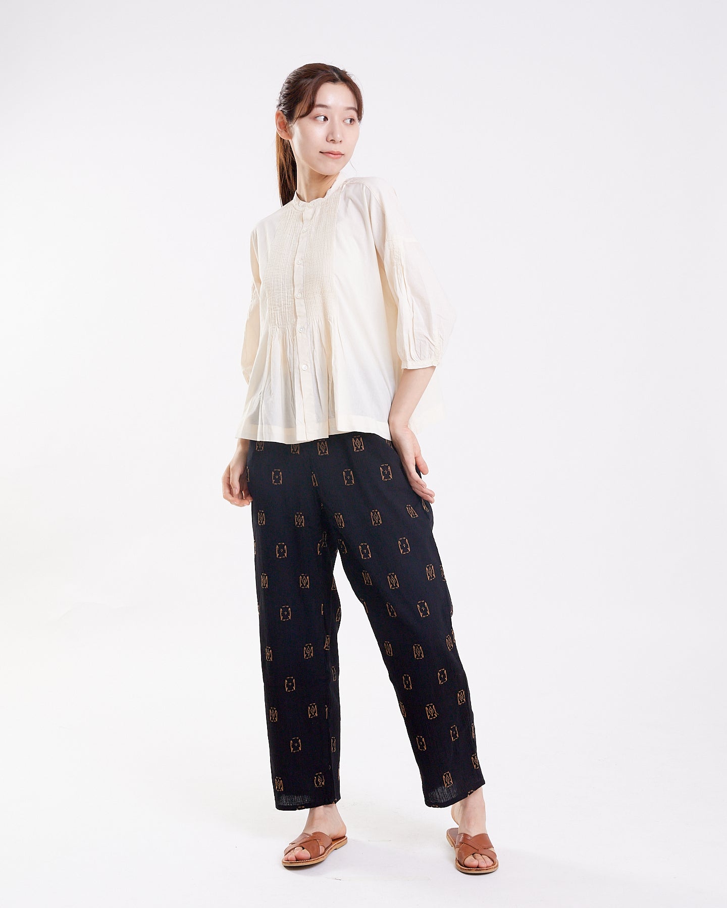 A VIEW FROM HERE CRAPE EMBROIDERY PANTS SJ-24090322
