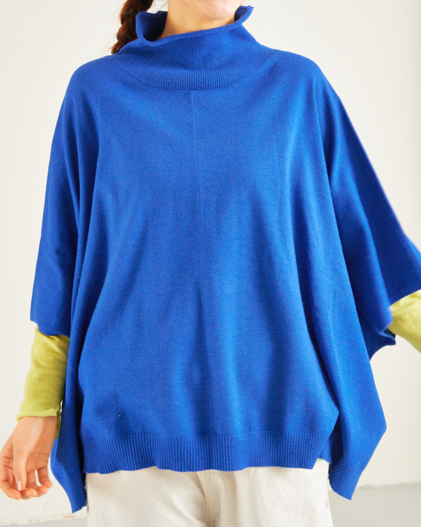 LILOU+LILY HIGHT GAUGE KNIT BOTTLE NECK CAPE 2403YO-0817-1