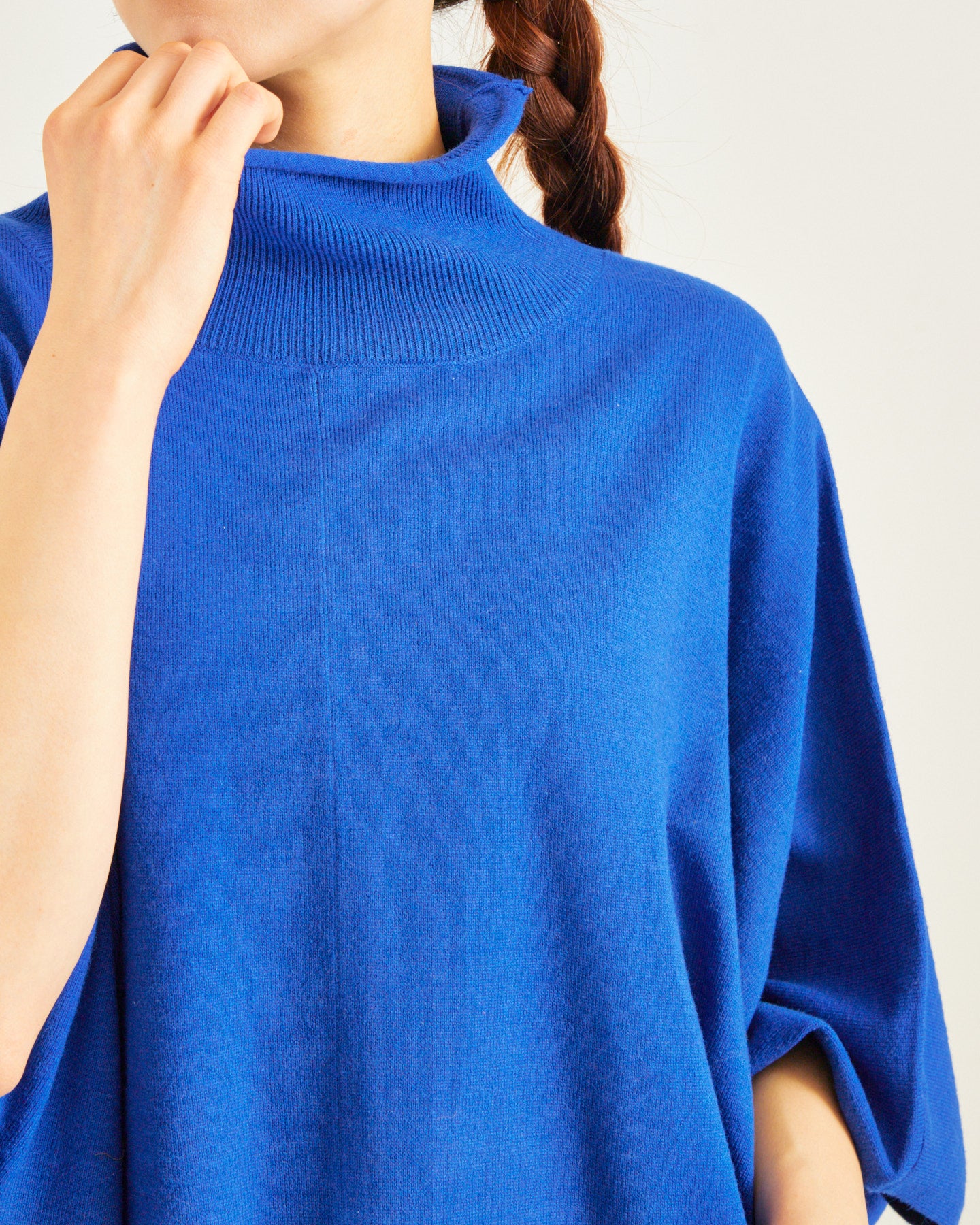 LILOU+LILY HIGHT GAUGE KNIT BOTTLE NECK CAPE 2403YO-0817-1