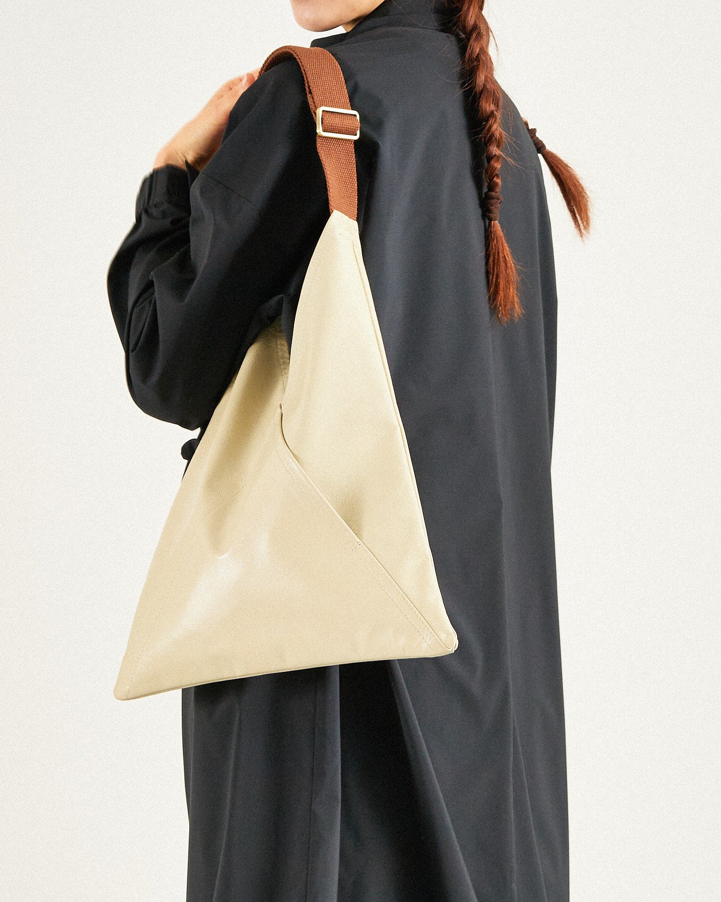 A VIEW FROM HERE TRIANGLE LEATHER BAG G#2