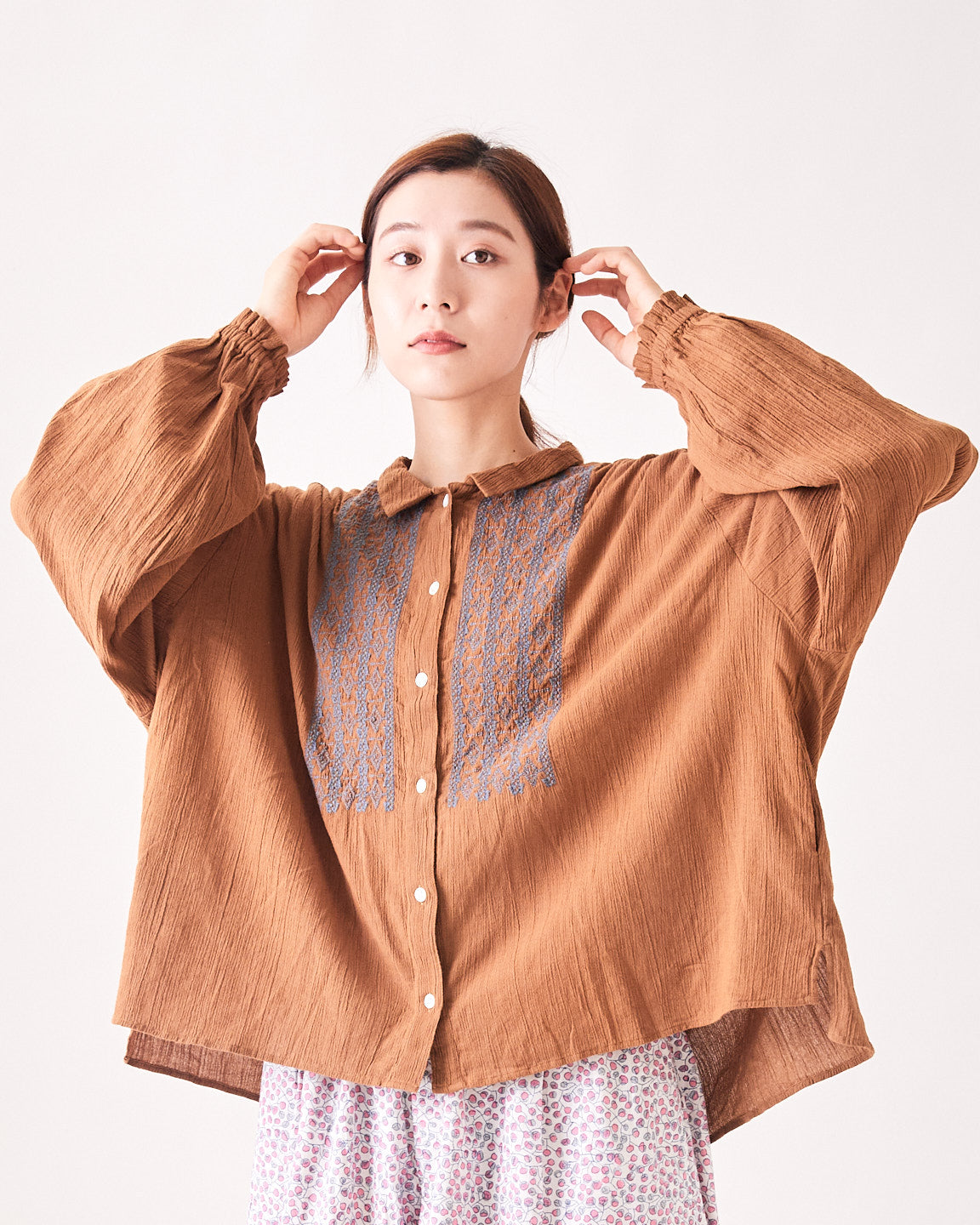 A VIEW FROM HERE CRAPE EMBROIDERY SHIRTS SJ-24090320
