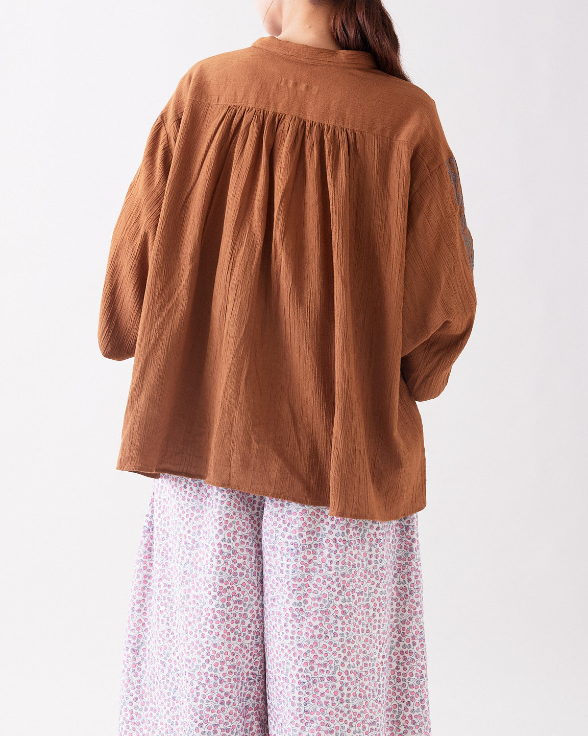 A VIEW FROM HERE CRAPE EMBROIDERY SHIRTS SJ-24090320