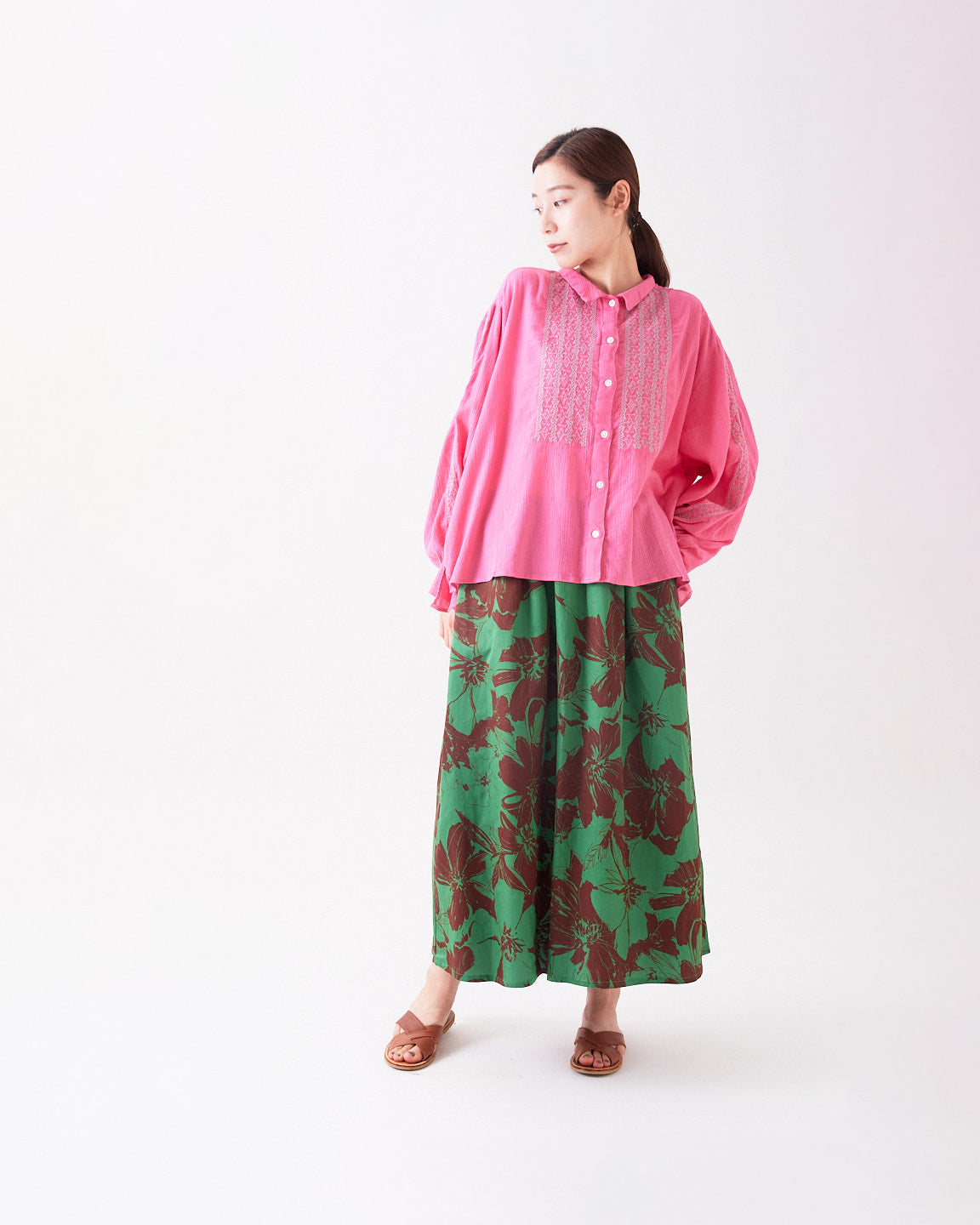 A VIEW FROM HERE CRAPE EMBROIDERY SHIRTS SJ-24090320