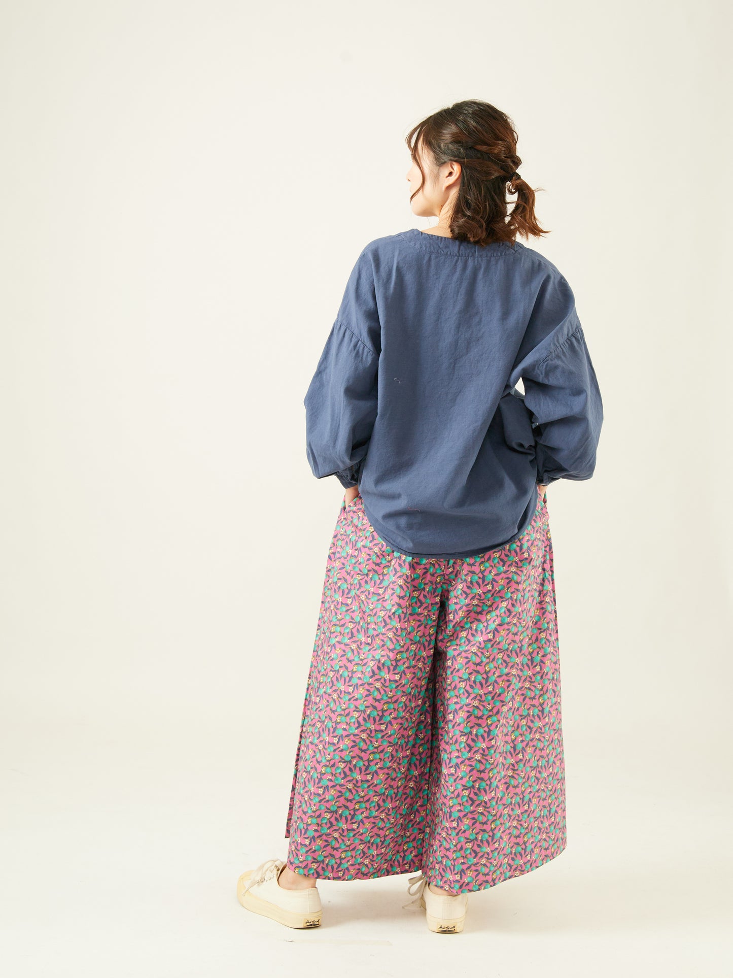 LILOU+LILY COTTON/WOOL GARMENT DYED KEY NECK BLOUSES 2407YJ-1001