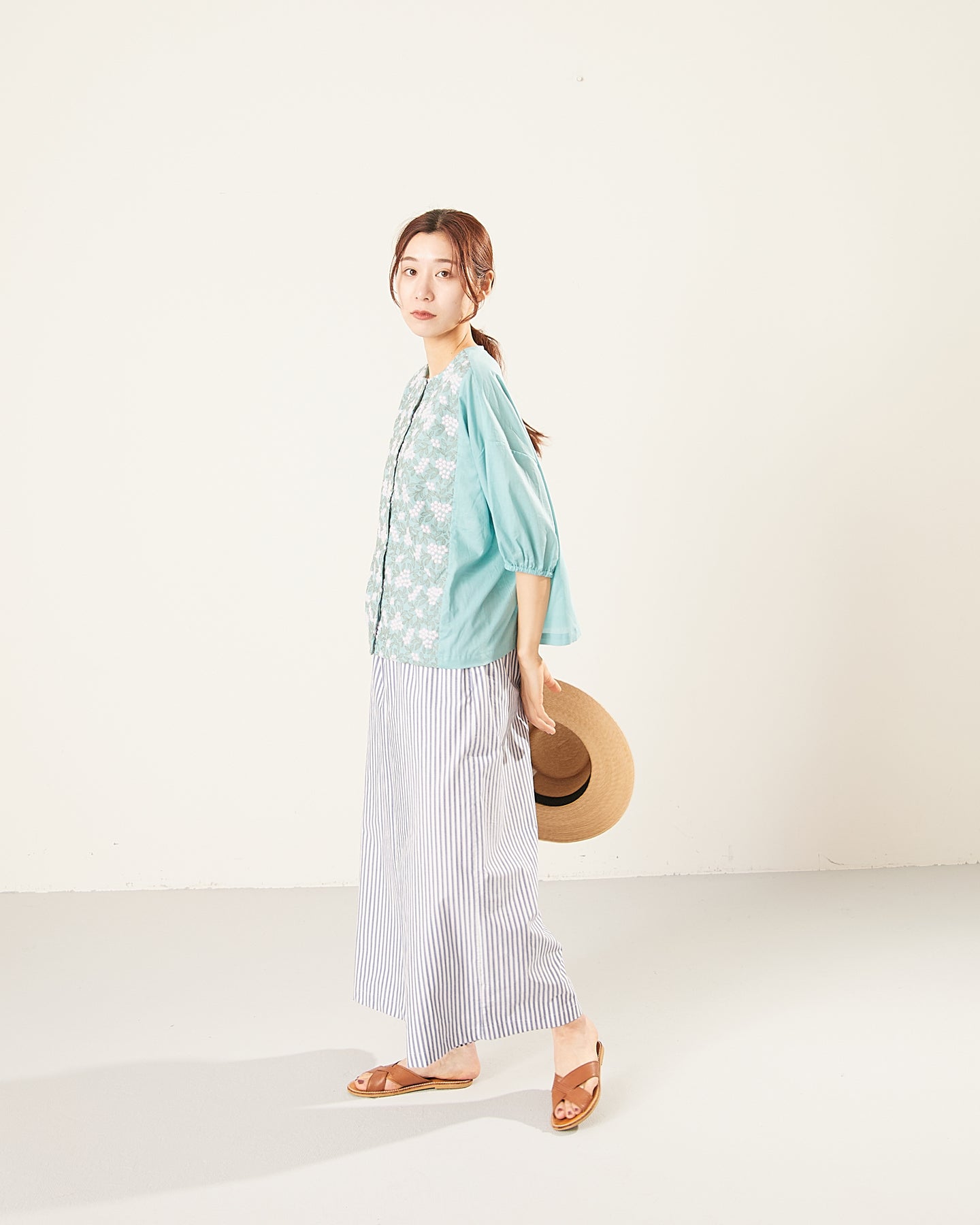 LILOU+LILY 60LAWN BOTANICAL EMBROIDERY BLOUSES 2501FP-0514