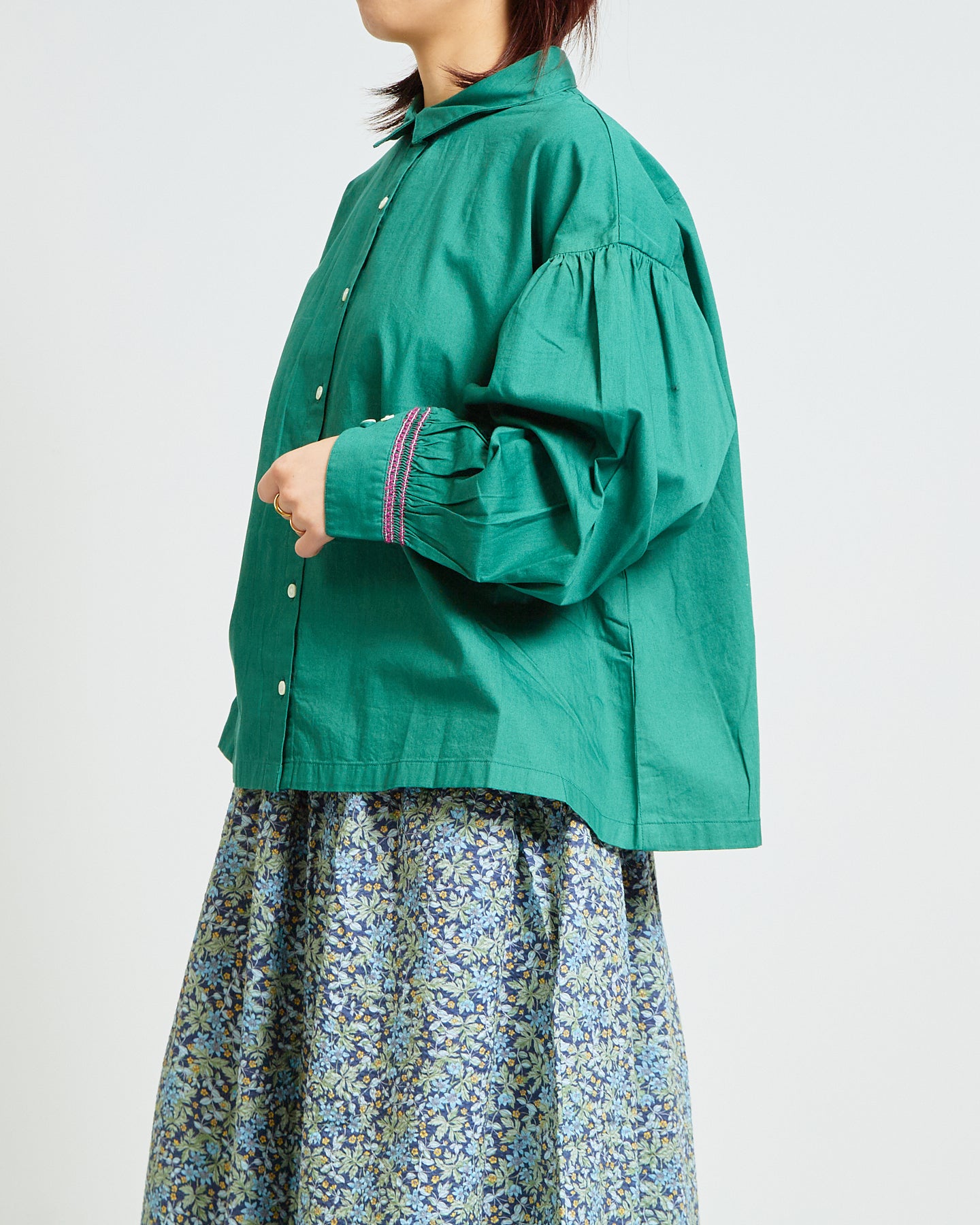 A VIEW FROM HERE FAIRTRADE COTTON × SMOCKING REGULER SHIRTS SJI-22061101