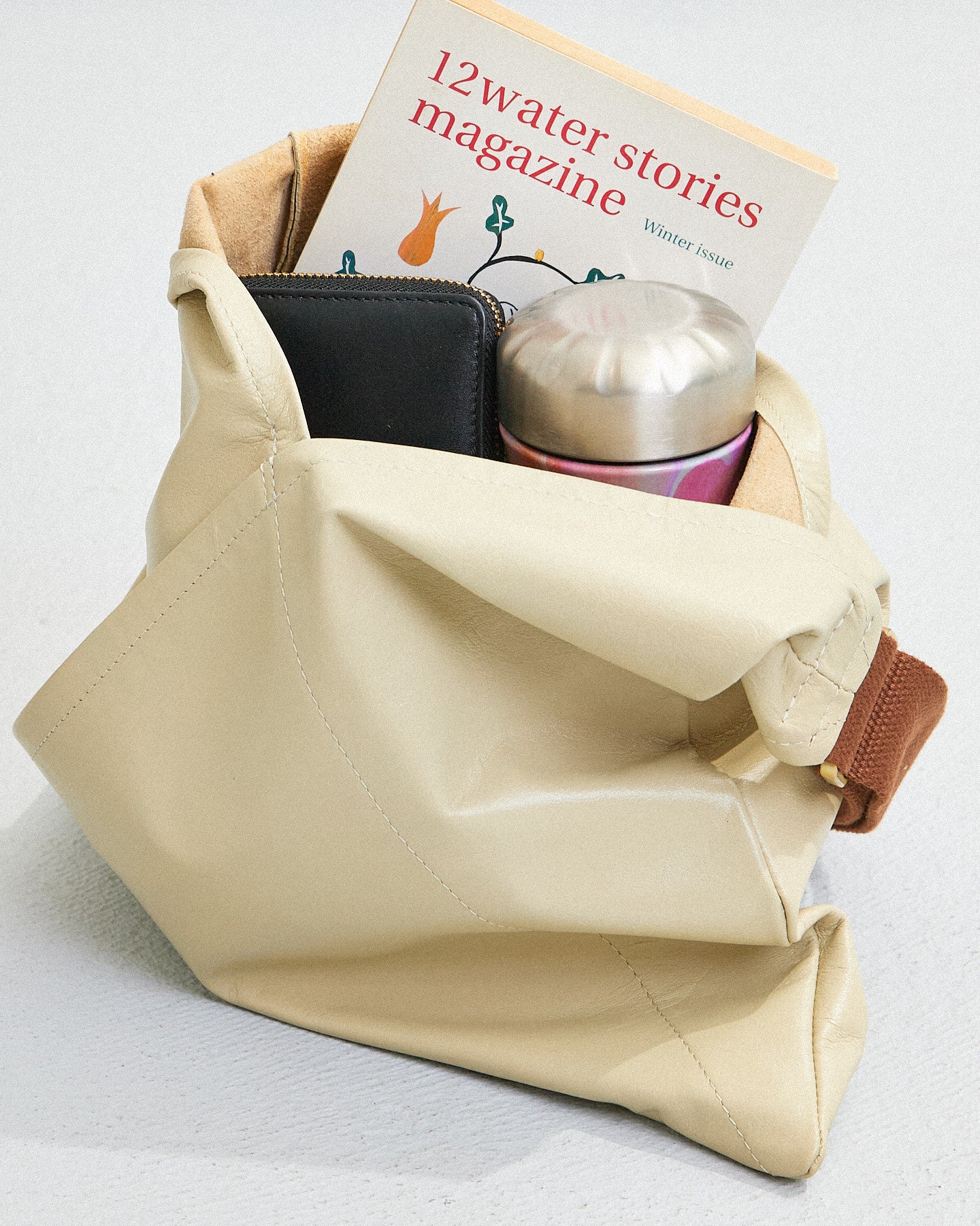 A VIEW FROM HERE TRIANGLE LEATHER BAG G#2