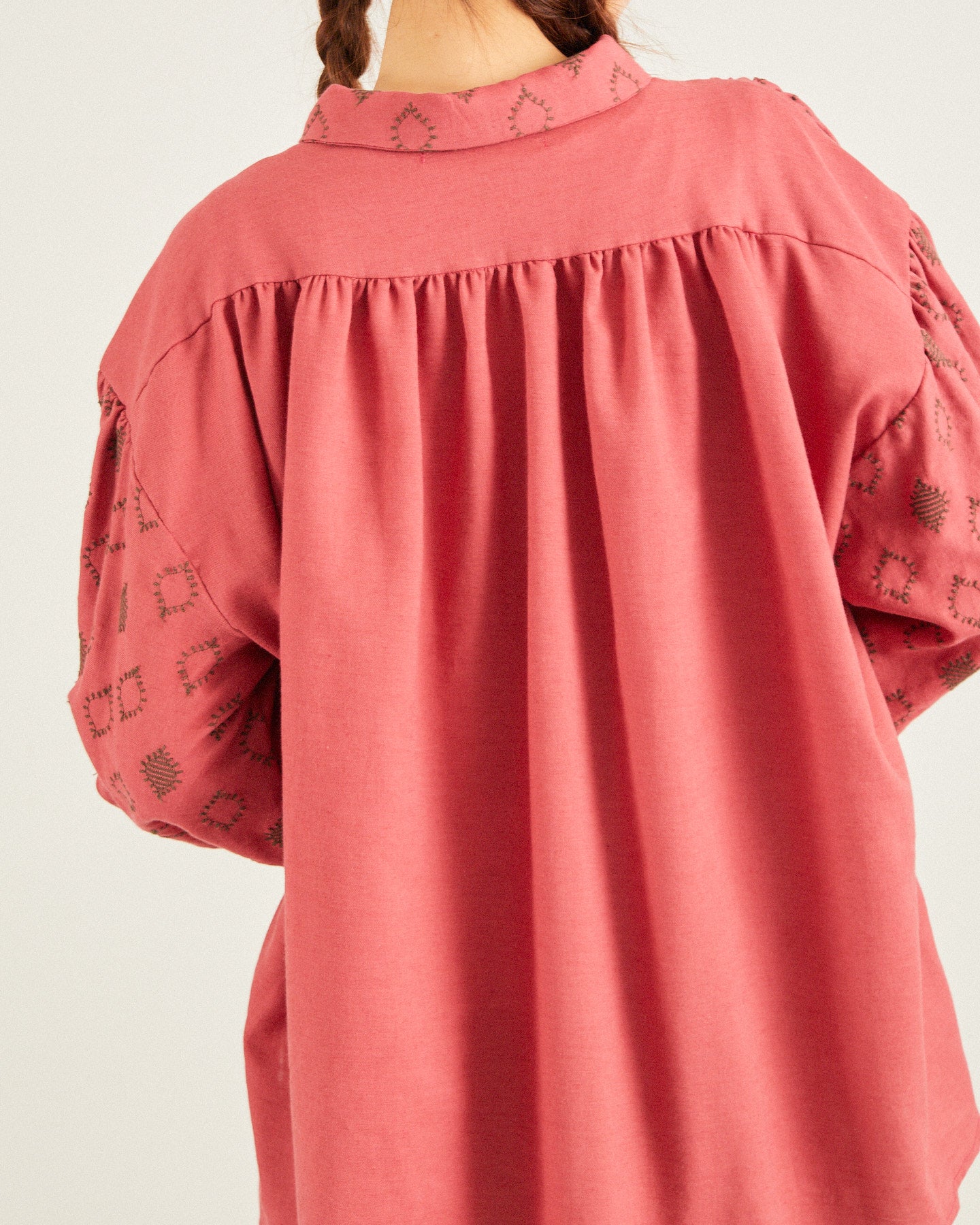 LILOU+LILY COTTON WOOL EMBROIDERY WIDE BLOUSES 2505YJ-1006