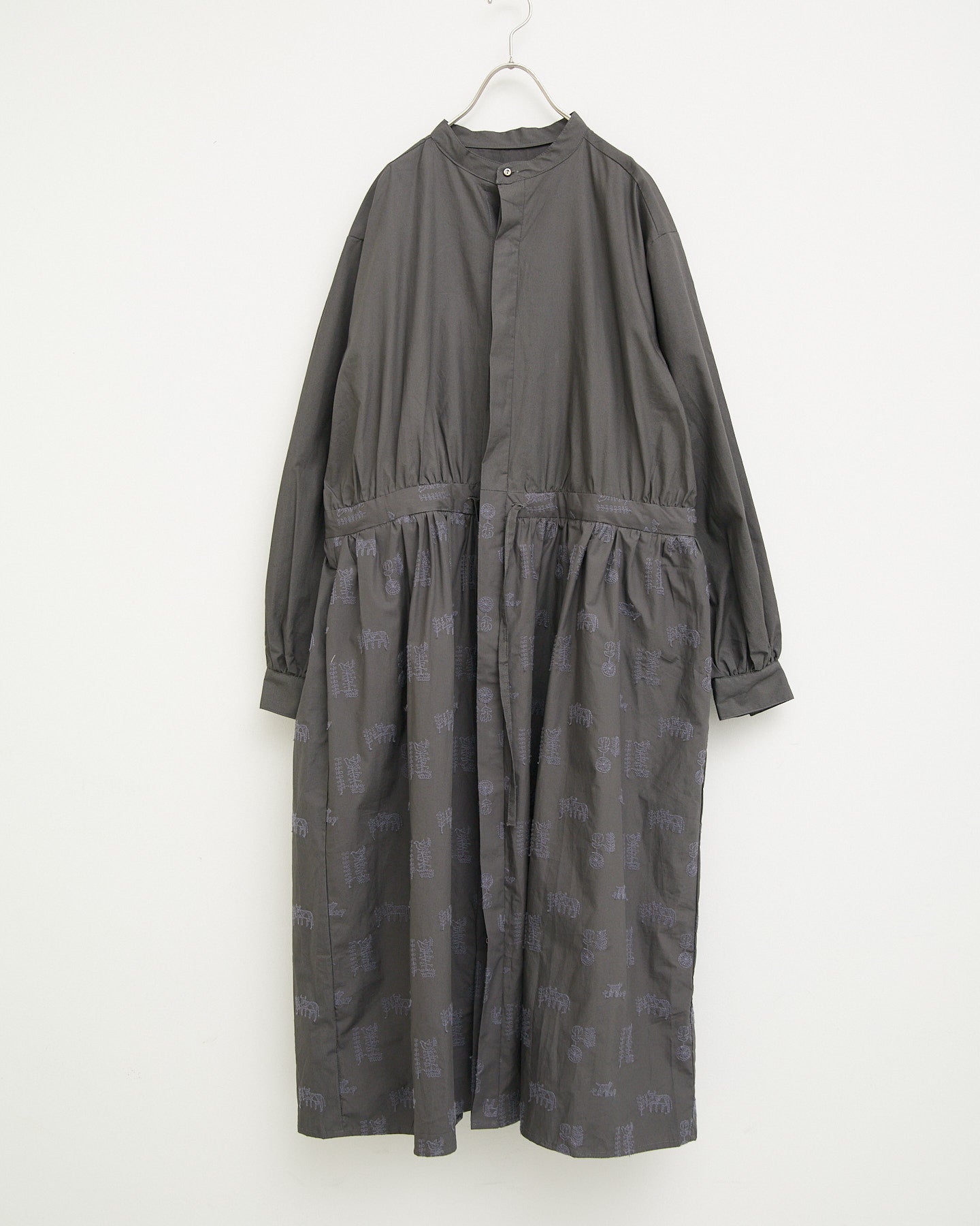 LILOU+LILY 50TYPEWRITER EMBROIDERY ONE-PIECE DRESS 2503FP-0805