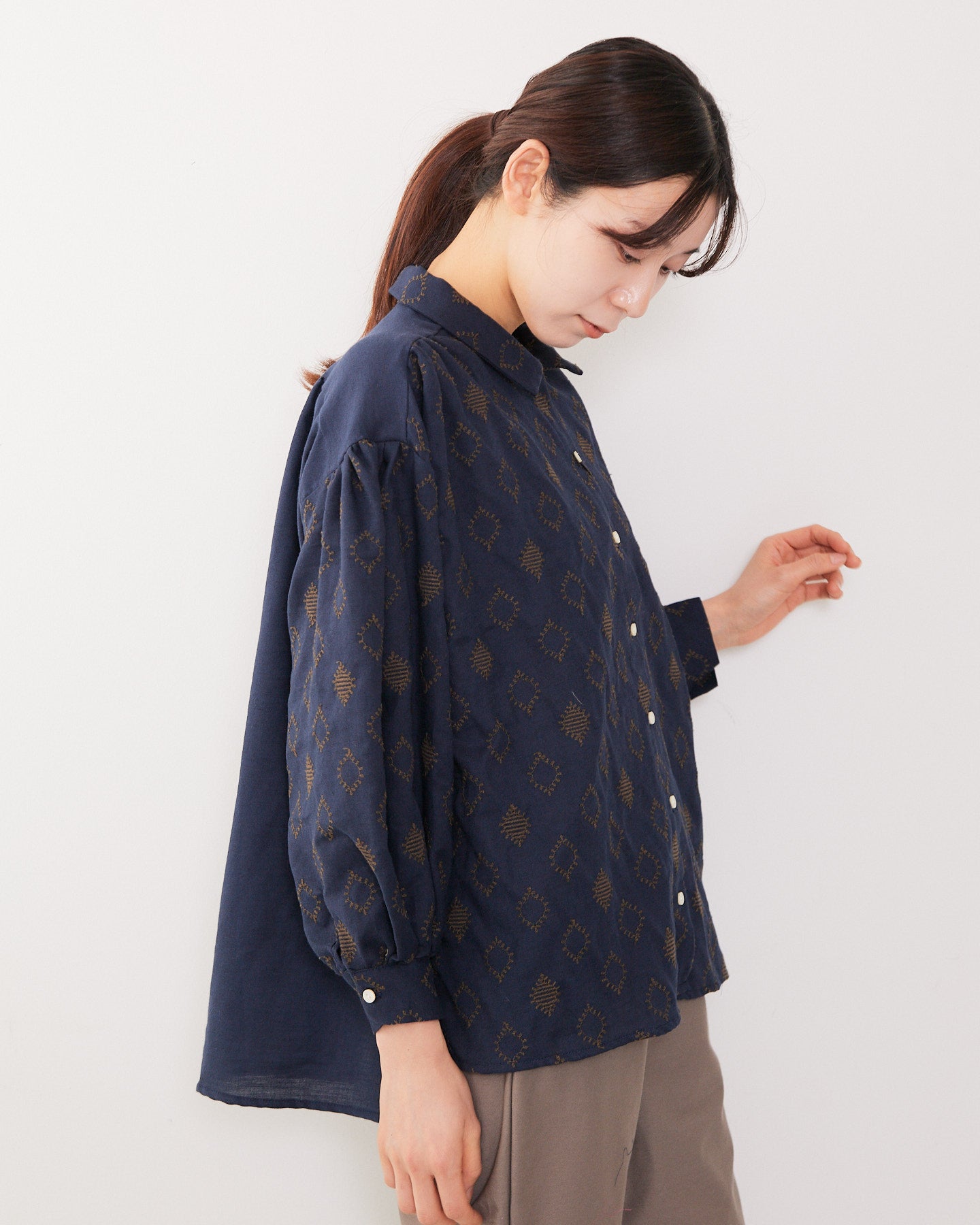 LILOU+LILY COTTON WOOL EMBROIDERY WIDE BLOUSES 2505YJ-1006