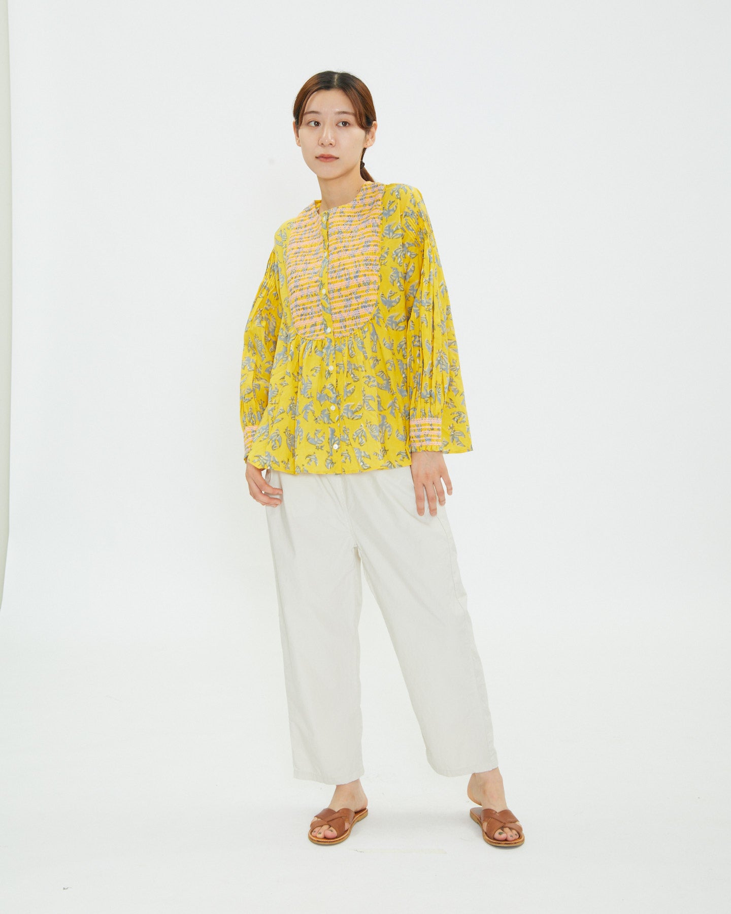 A VIEW FROM HERE BLOCK PRINT SMOCKING BLOUSES SJ-24110413