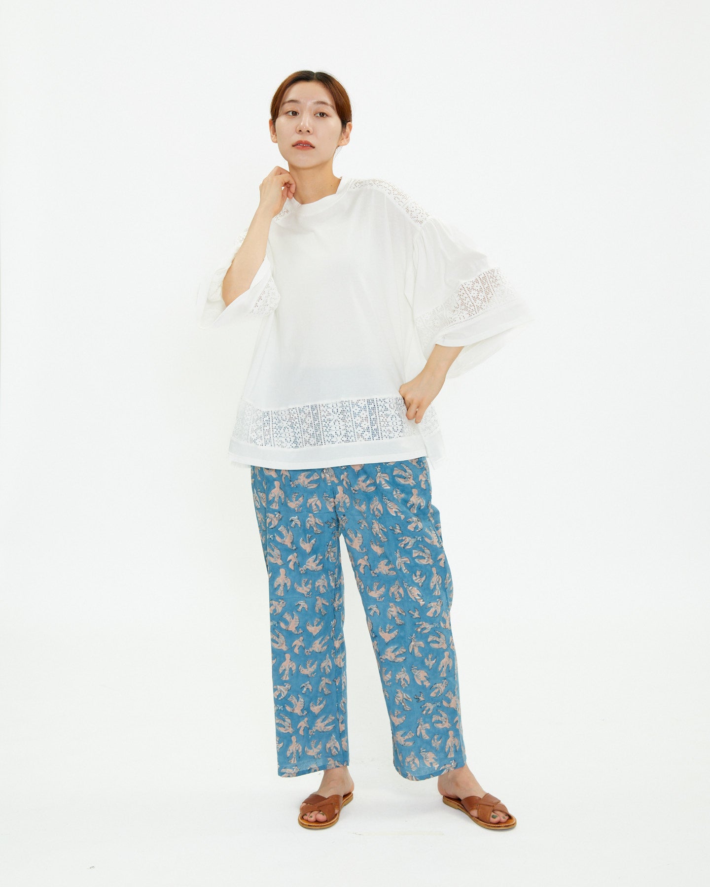 A VIEW FROM HERE BLOCK PRINT STRAIGHT PANTS SJ-24110415